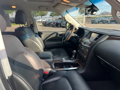 Used 2017 INFINITI QX80 4WD w/ Driver Assistance Package image 24