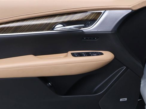 Used 2022 Cadillac XT6 Premium Luxury w/ Platinum Package image 21