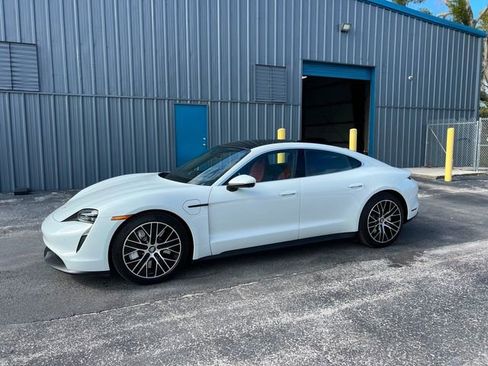 Used 2021 Porsche Taycan 4S image 82