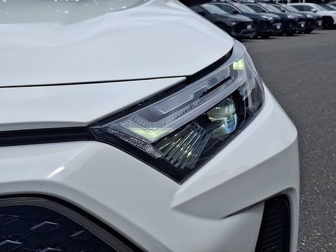 Used 2023 Toyota RAV4 SE w/ Weather & Moonroof Package AWD/4WD image 9