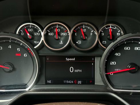 Used 2021 Chevrolet Tahoe LT w/ LT Signature Package AWD/4WD image 41