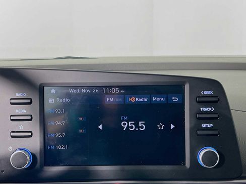 Certified 2025 Hyundai Elantra Sport image 14