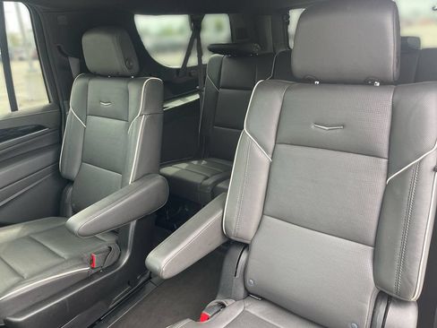 Used 2024 Cadillac Escalade ESV Sport AWD/4WD image 38