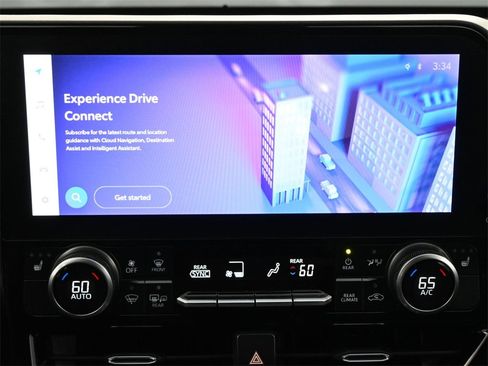 Used 2023 Toyota Highlander XLE image 9