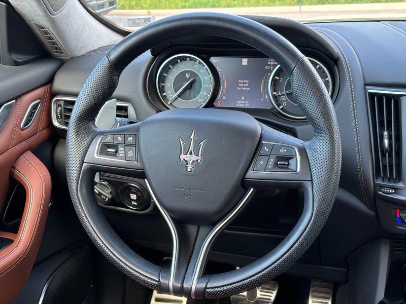 Used 2022 Maserati Levante Modena AWD/4WD image 15