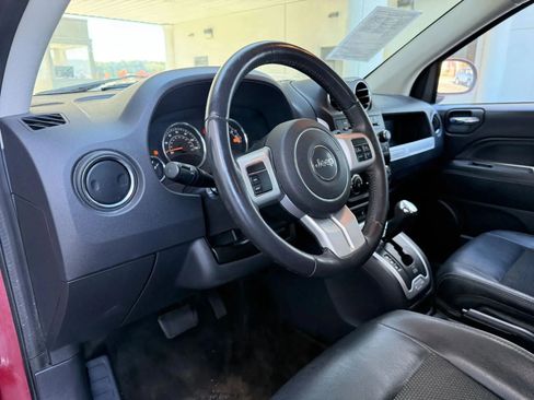 Used 2017 Jeep Compass Latitude image 15