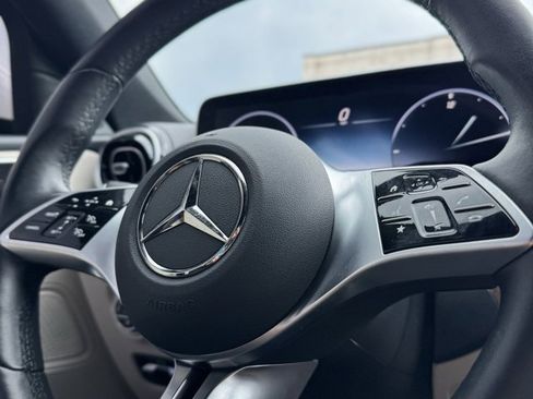 Used 2024 Mercedes-Benz C 300 Sedan image 35