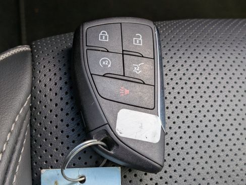 Used 2023 Buick Envision Essence FWD image 33