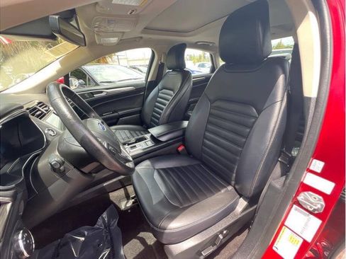 Used 2019 Ford Fusion SEL FWD image 19