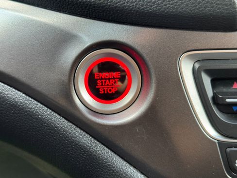 Used 2022 Honda Pilot Sport image 21