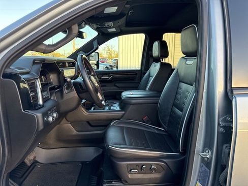 Used 2024 GMC Sierra 2500 AT4X image 14