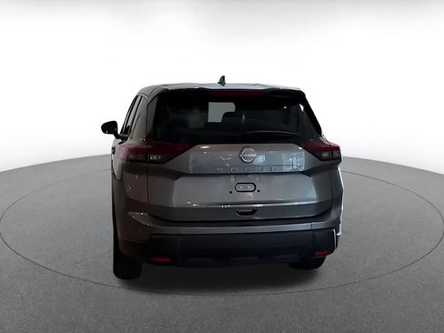 Used 2025 Nissan Rogue SV FWD image 10