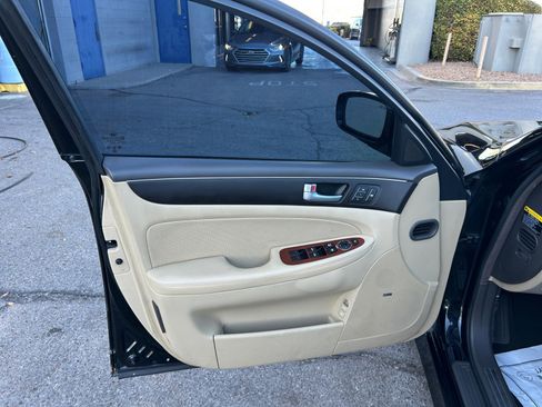 Used 2013 Hyundai Genesis 5.0 R-Spec image 14