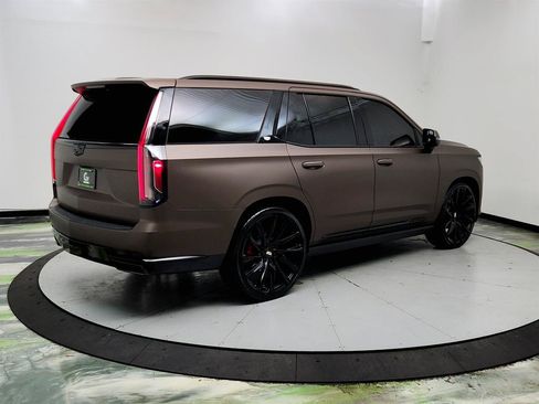 Used 2023 Cadillac Escalade Sport Platinum w/ Heavy-Duty Trailer Package AWD/4WD image 5