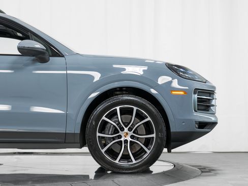 New 2025 Porsche Cayenne image 11