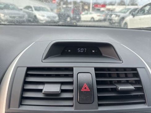 Used 2013 Toyota Corolla L image 16