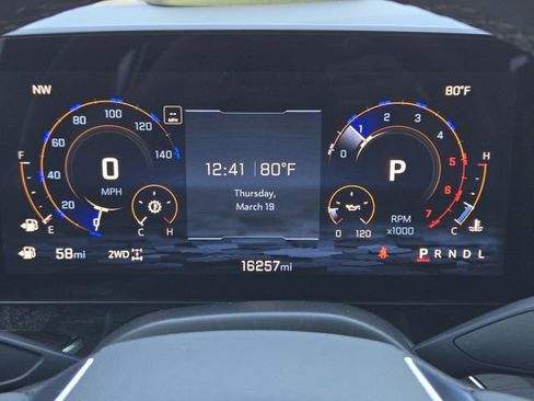 Used 2025 Chevrolet Suburban Z71 w/ Z71 Off-Road Package image 18