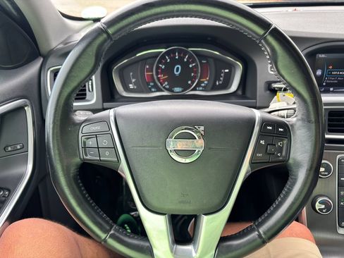 Used 2014 Volvo S60 T5 AWD/4WD image 24