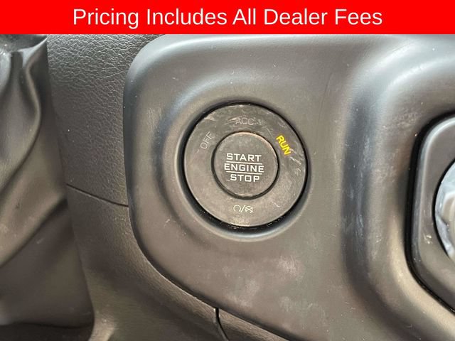 Used 2022 Jeep Wrangler Unlimited Sahara AWD/4WD image 30