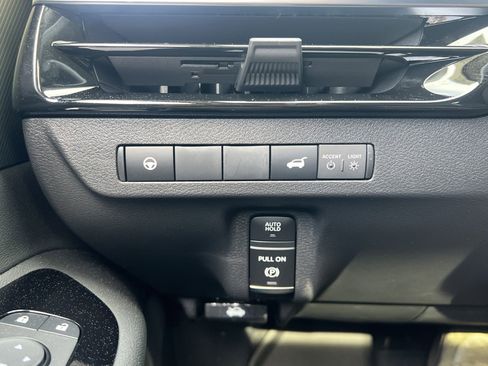 New 2026 Nissan Murano SL image 14