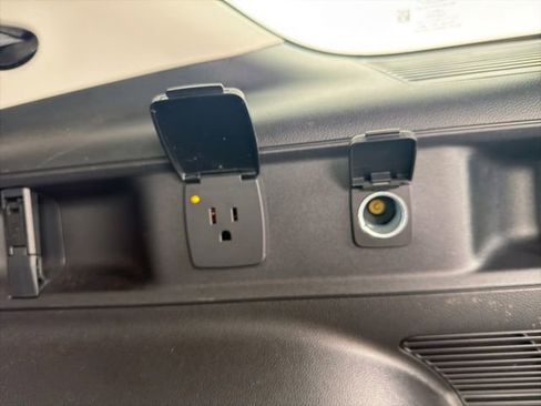 Used 2025 Ford Bronco Sport Badlands image 12