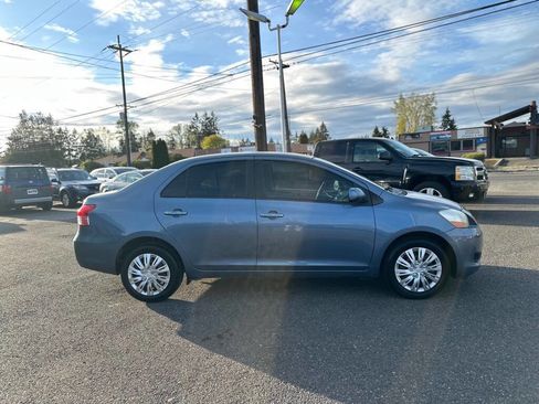 Used 2010 Toyota Yaris Sedan image 4