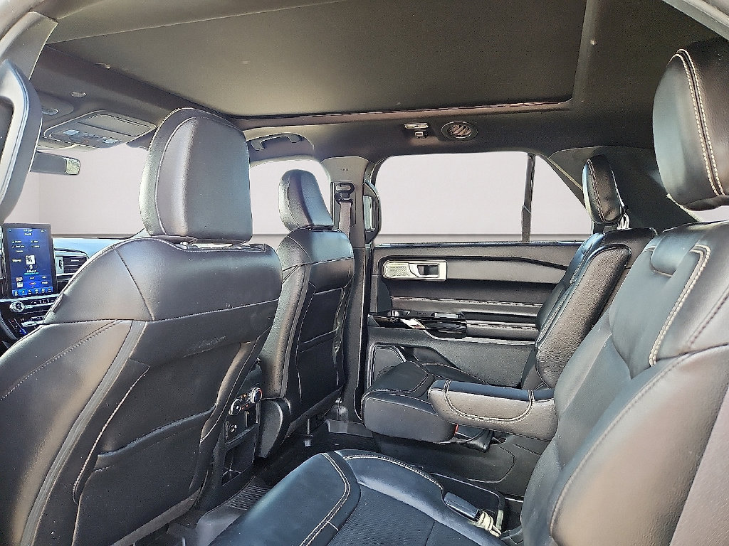 Used 2021 Ford Explorer ST w/ Equipment Group 401A AWD/4WD image 16