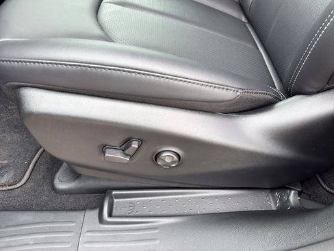 New 2026 Chrysler Pacifica Select FWD image 13