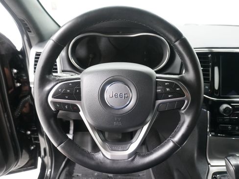 Used 2020 Jeep Grand Cherokee Limited w/ Luxury Group II image 17