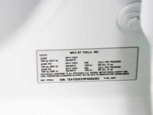 Used 2023 Tesla Model Y Long Range image 27