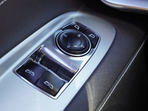 Used 2025 Chevrolet Corvette Stingray Coupe w/ 1LT image 17