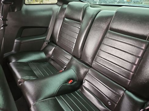 Used 2010 Ford Mustang GT RWD image 23