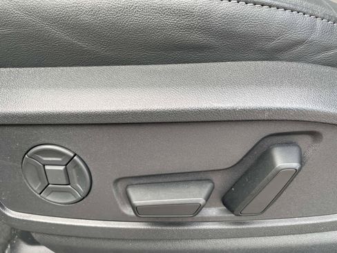 Certified 2025 Audi Q5 Premium w/ Convenience Package AWD/4WD image 18