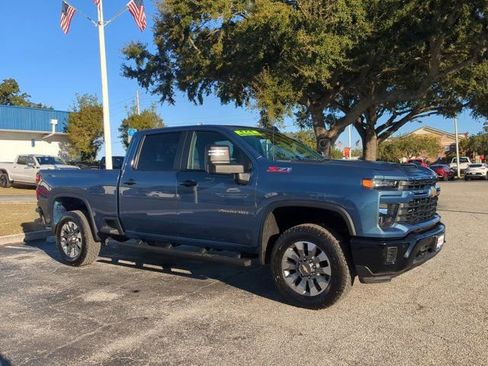 Used 2026 Chevrolet Silverado 2500 Custom w/ Custom Value Package image 2