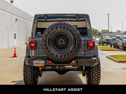 Used 2025 Jeep Wrangler Unlimited Rubicon image 8