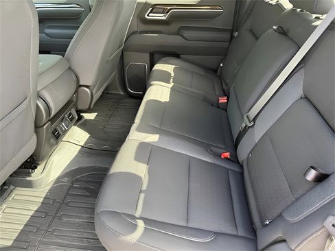 New 2025 GMC Sierra 1500 Elevation image 42