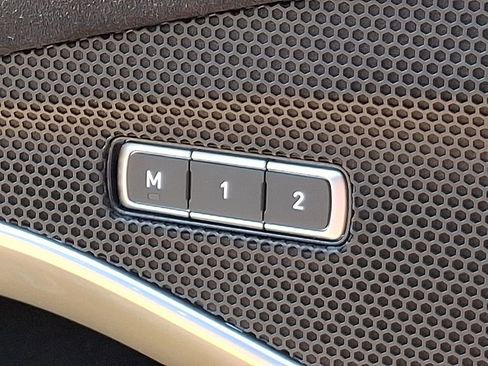 Used 2025 Lotus Emira image 22