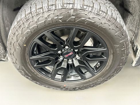 Used 2024 GMC Sierra 1500 Elevation RWD image 11