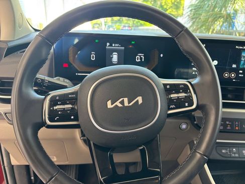 Used 2026 Kia Carnival FWD image 30
