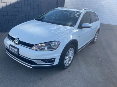 Used 2017 Volkswagen Golf Alltrack SE