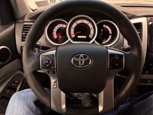 Used 2014 Toyota Tacoma 4x4 Double Cab w/ TRD Sport Package image 15