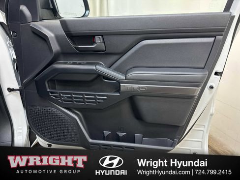 Used 2025 Toyota 4Runner TRD Off-Road image 17