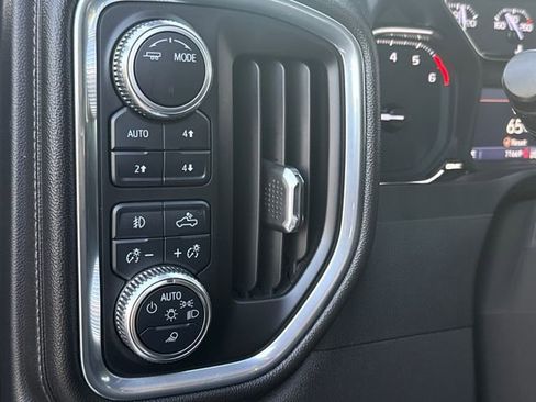 Used 2022 GMC Sierra 1500 SLT w/ SLT Premium Package AWD/4WD image 24
