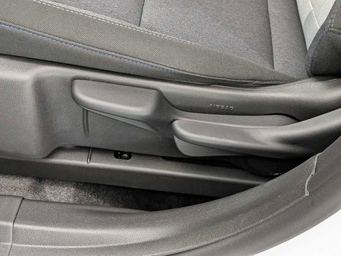 New 2026 Chevrolet Trax LS w/ LS Convenience Package FWD image 17