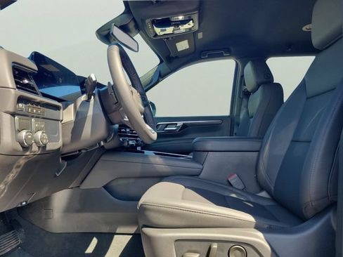 New 2026 Chevrolet Suburban LT w/ Comfort Package RWD image 22