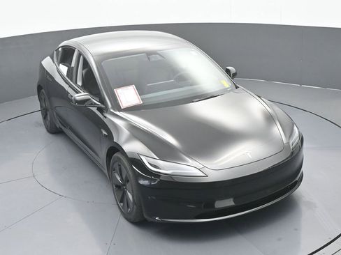Used 2025 Tesla Model 3 Long Range AWD/4WD image 49