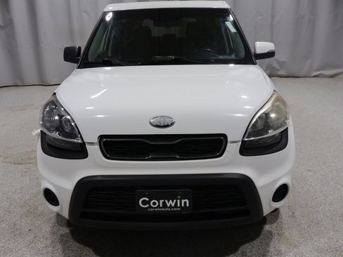 Used 2013 Kia Soul + FWD image 8