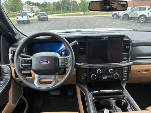Used 2026 Ford F350 Lariat AWD/4WD image 17