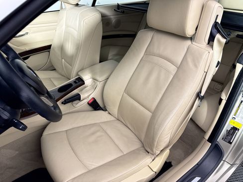 Used 2009 BMW 328i Convertible image 20