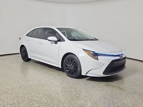 Used 2024 Toyota Corolla LE FWD image 4